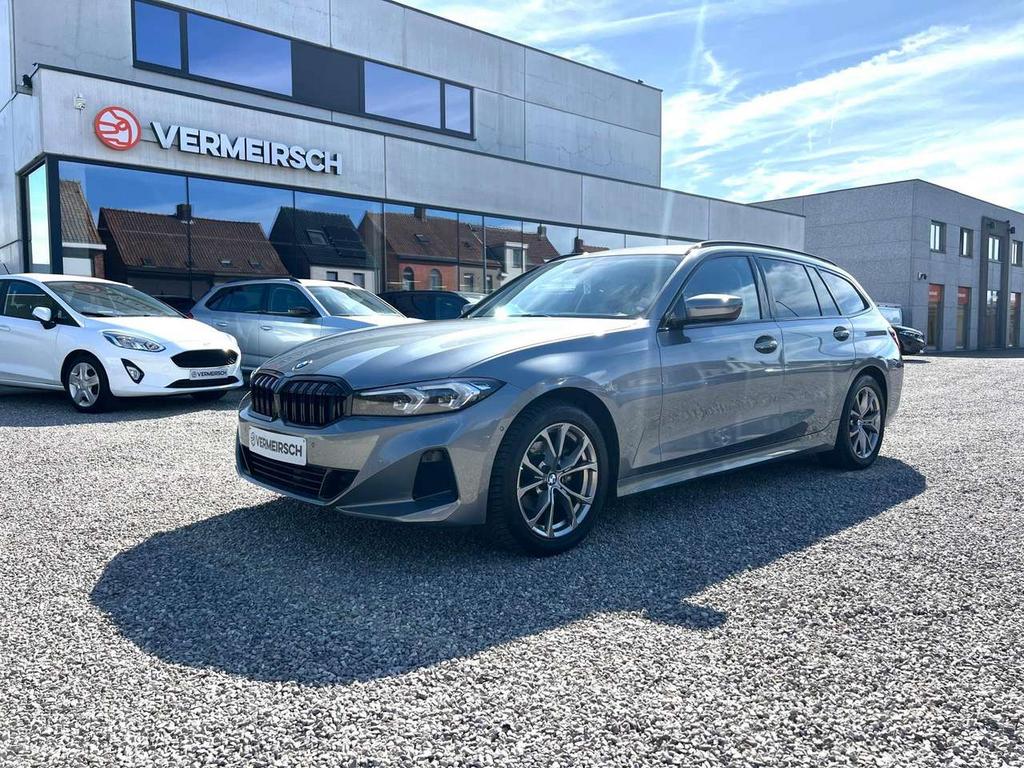 BMW 318 Touring *SPORT* 318dA MHEV*FACELIFT*HEAD-UP*CAMERA, 1995 cc, Zwart, 4 cilinders, 0 kg