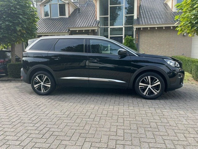 Peugeot 5008 1.2 PureTech Allure, Gebruikt, 1199 cc, Leder en Stof, Zwart