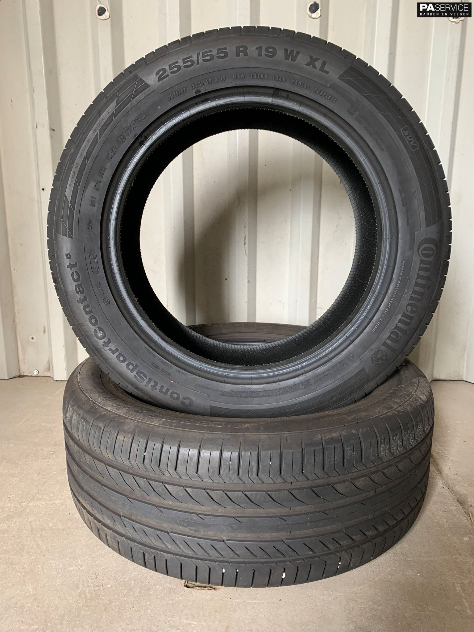 2x Continental 255 55 19 Zomerbanden met 6.4 mm, Auto-onderdelen, Banden en Velgen, Gebruikt, Velg(en), -, -