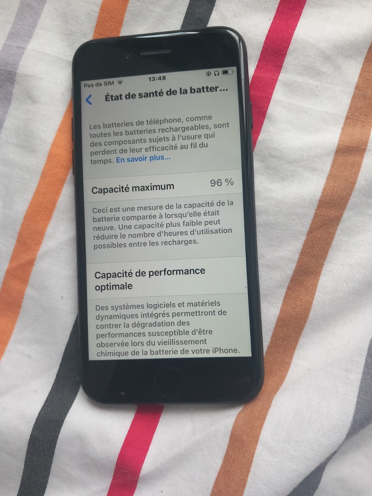 Iphone se 2020 état de la batterie 96%, Télécoms, Téléphonie mobile | Apple iPhone, Enlèvement ou Envoi, IPhone SE (2020)