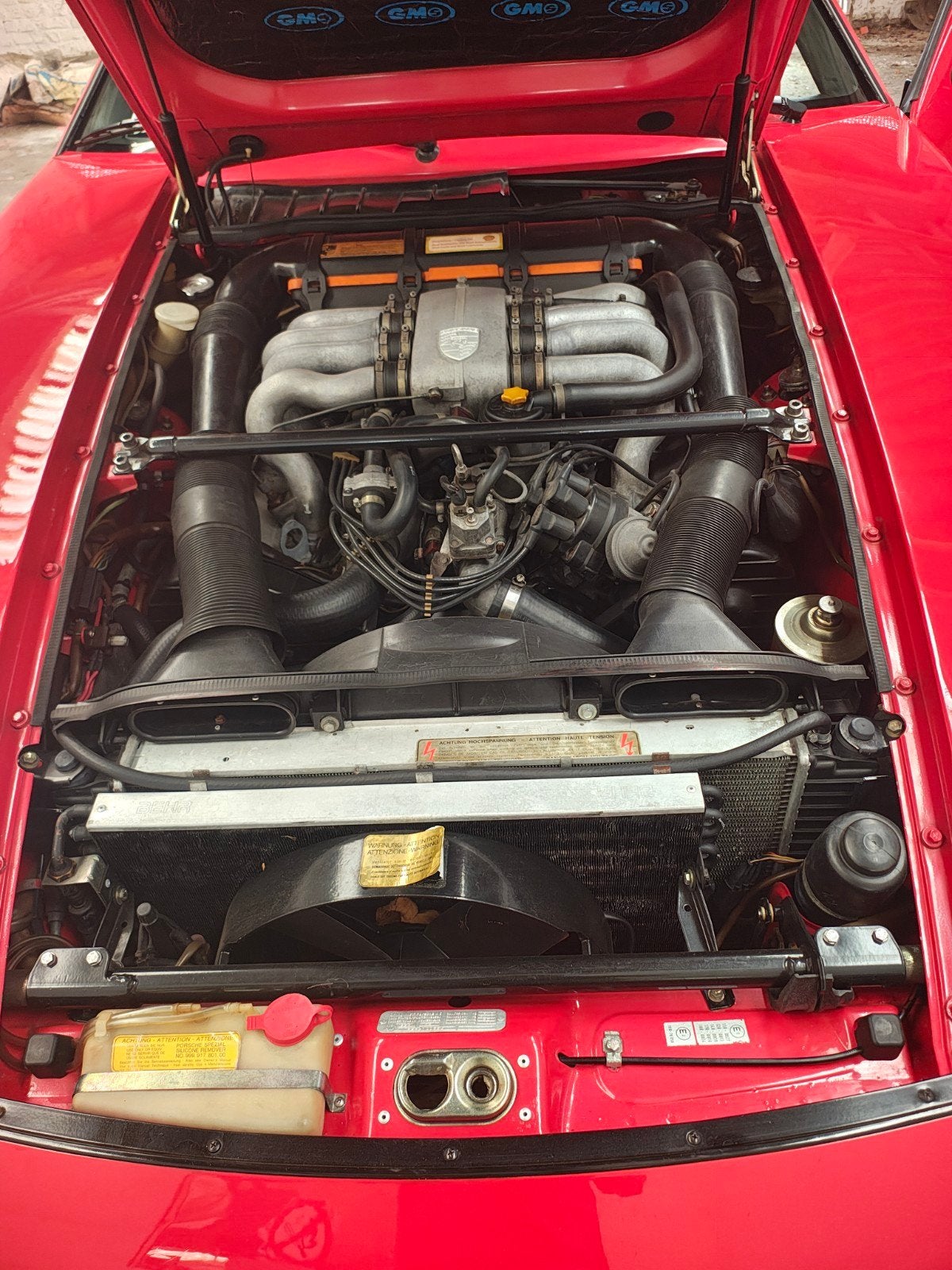 Porsche 928 uit 1978 rood, Ophalen, Porsche