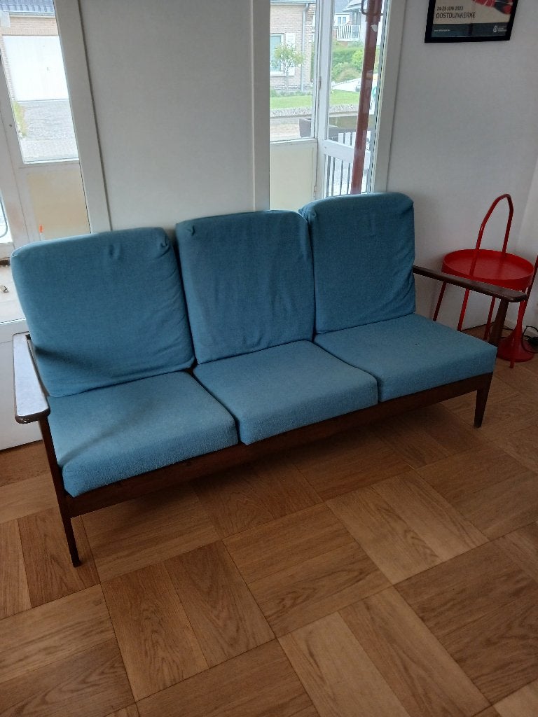 Canapé  vintage  des années 60 en teck, Trois personnes, Années 60, Banc droit, Bois