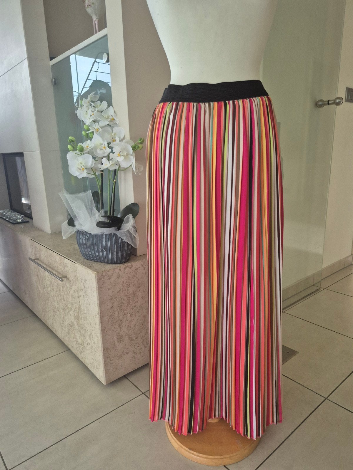 NEW COLLECTION ITALY  lange rok  NIEUW, Kleding | Dames, Rokken, Ophalen of Verzenden, Maat 46/48 (XL) of groter