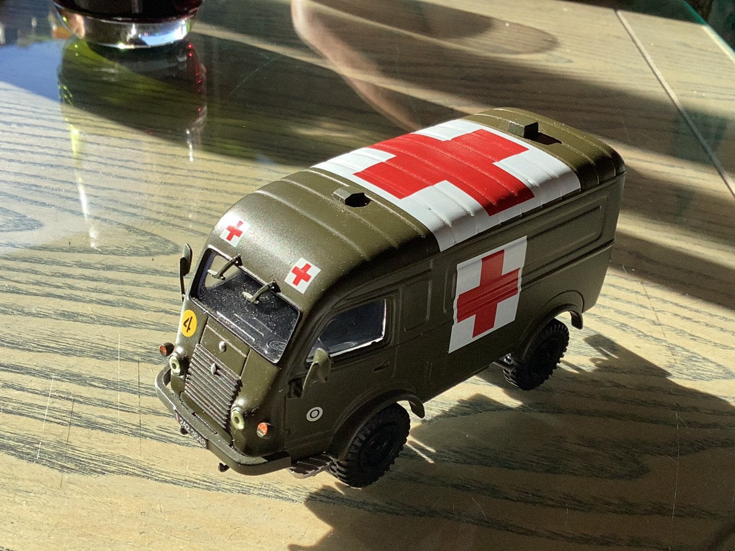 Goelette ambulance militaire, Hobby en Vrije tijd, Ophalen, Zo goed als nieuw