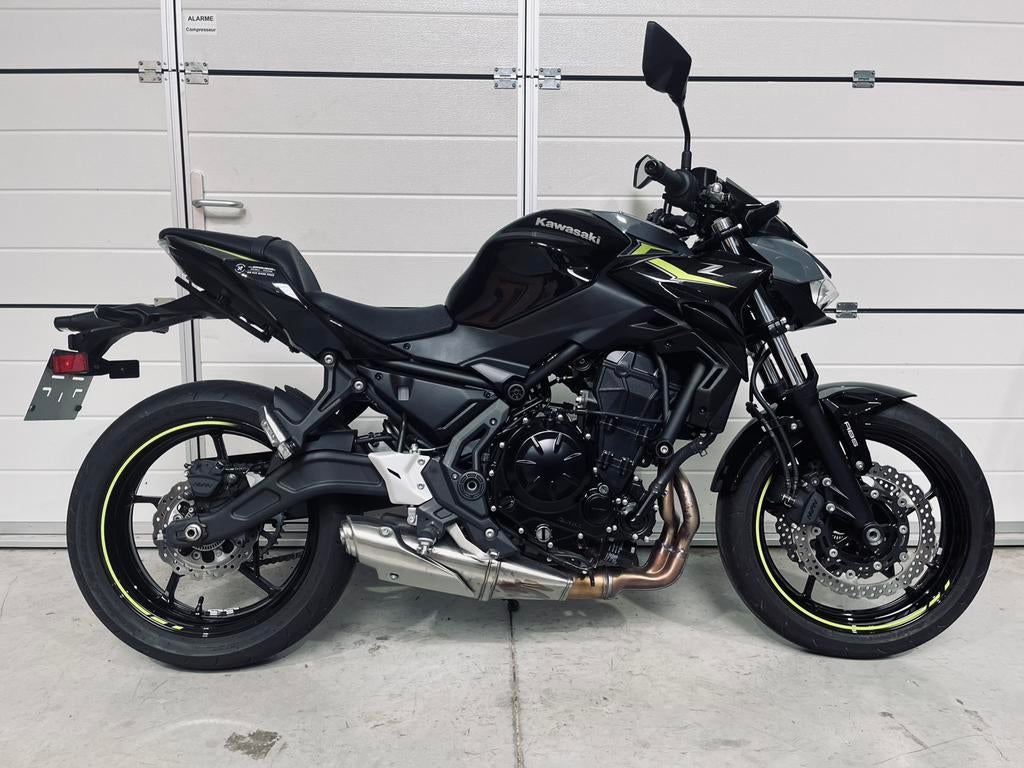 Kawasaki Z650 2024 | 1787km, Permis Moto A, Entreprise, Occasion, Plus de 35 kW