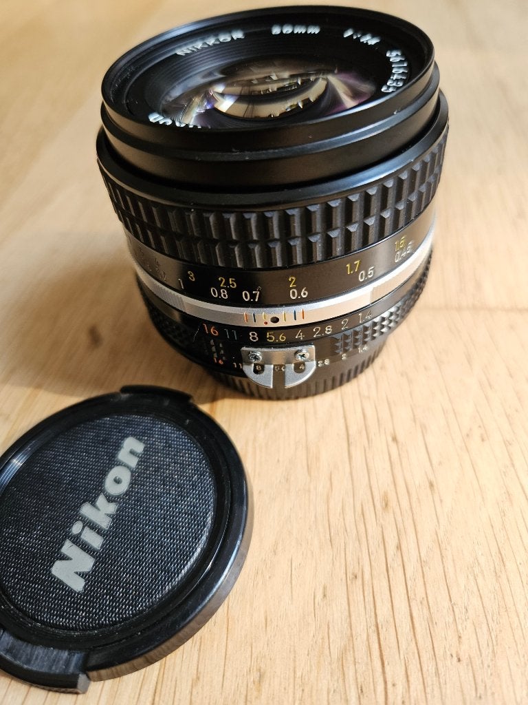 Nikon Nikkor 50mm f 1.4 ais objectif - emballage d'origine, TV, Hi-fi & Vidéo, Enlèvement ou Envoi, Comme neuf, Reflex miroir