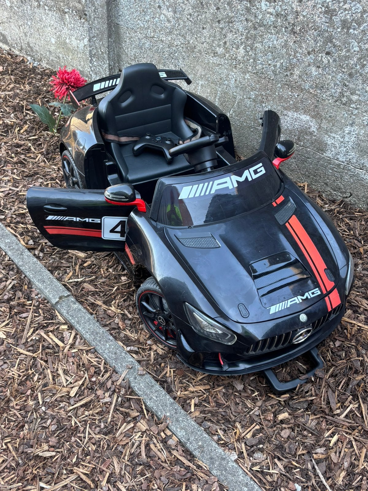 Mercedes amg sport, Enfants & Bébés, Jouets | Extérieur | Véhicules à batterie, Comme neuf