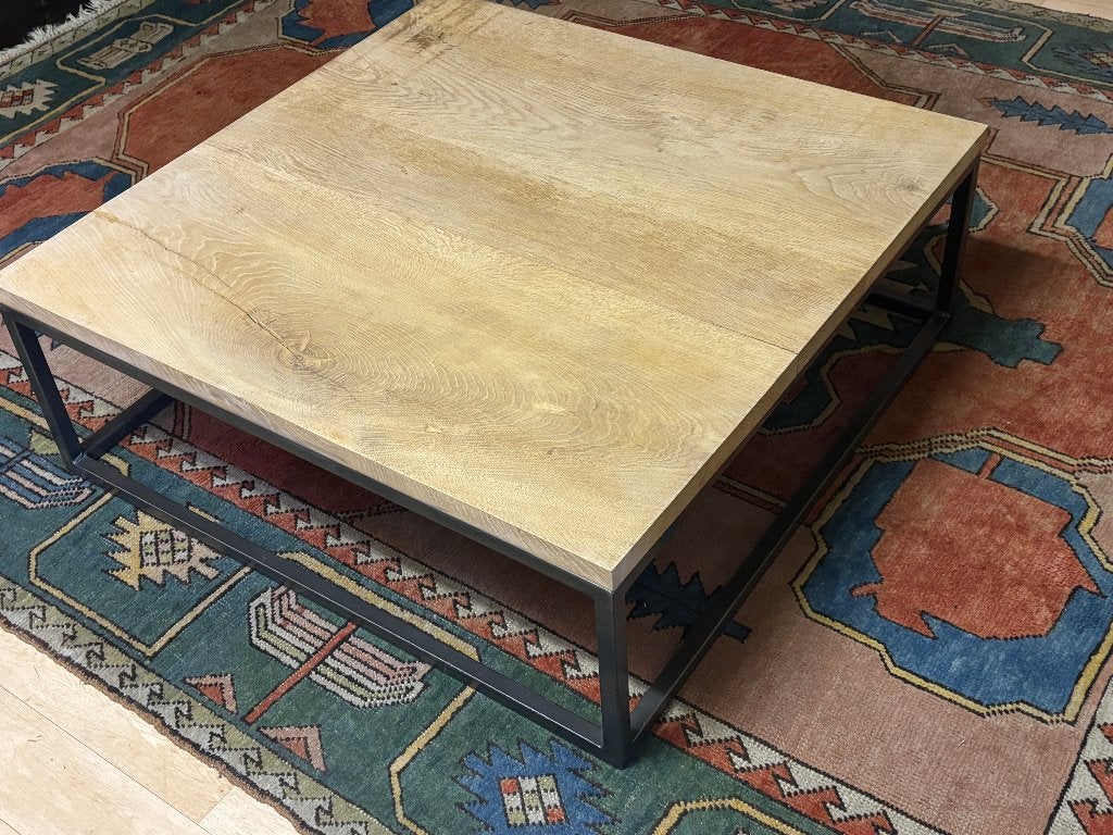 Modern massief eiken salontafel, metaal onderstel 100x100 cm, Ophalen, Gebruikt, Vierkant, Tijdloos