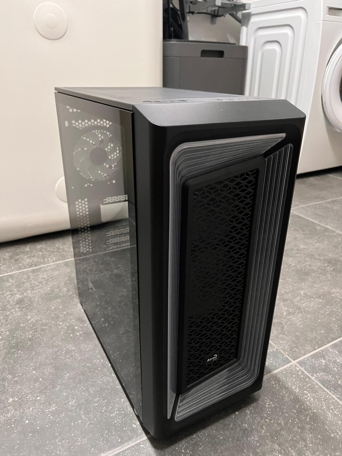 Boitier aerocool, Informatique & Logiciels, Boîtiers d'ordinateurs, Neuf
