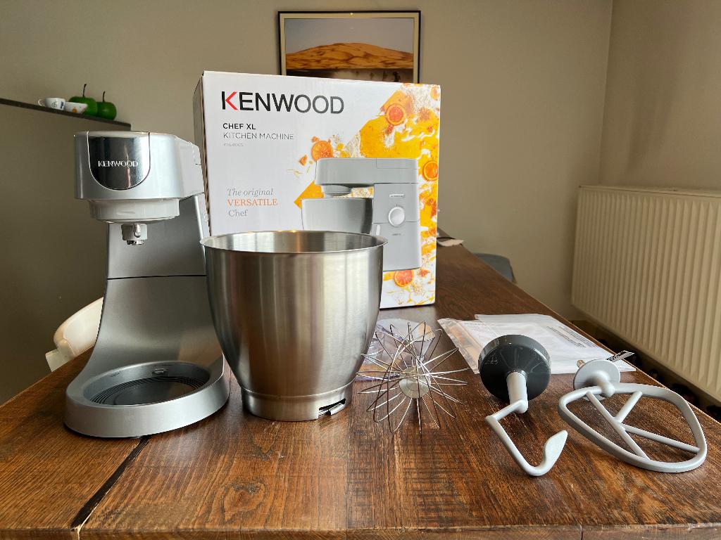 Keukenrobot Kenwood Chef XL, Elektronische apparatuur, Keukenmixers, Ophalen, 4 liter of meer, 3 snelheden of meer, Zo goed als nieuw