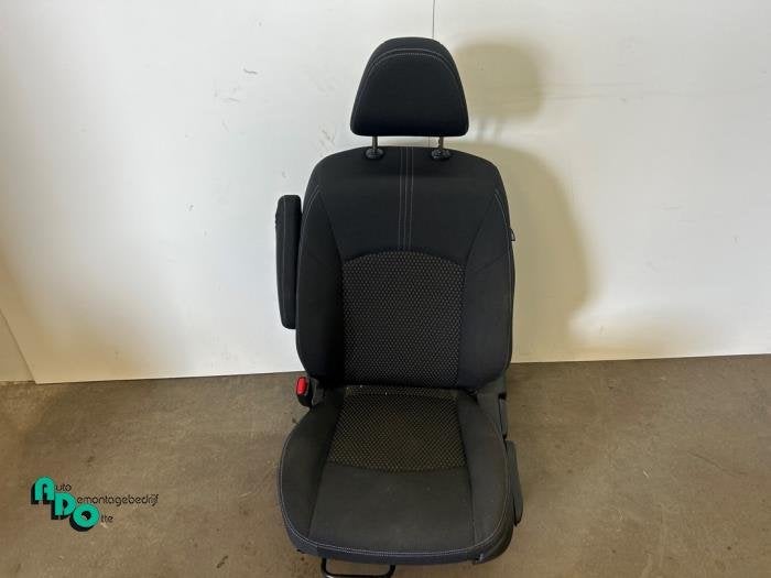 Stoel links van een Nissan Note (Note 13-), Gebruikt, -, -, Ophalen of Verzenden