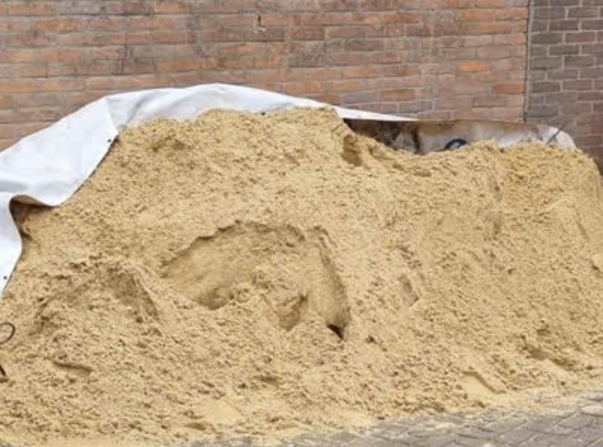 Gratis Geel zand - straatzand, Tuin en Terras, Ophalen, Nieuw, Straatzand