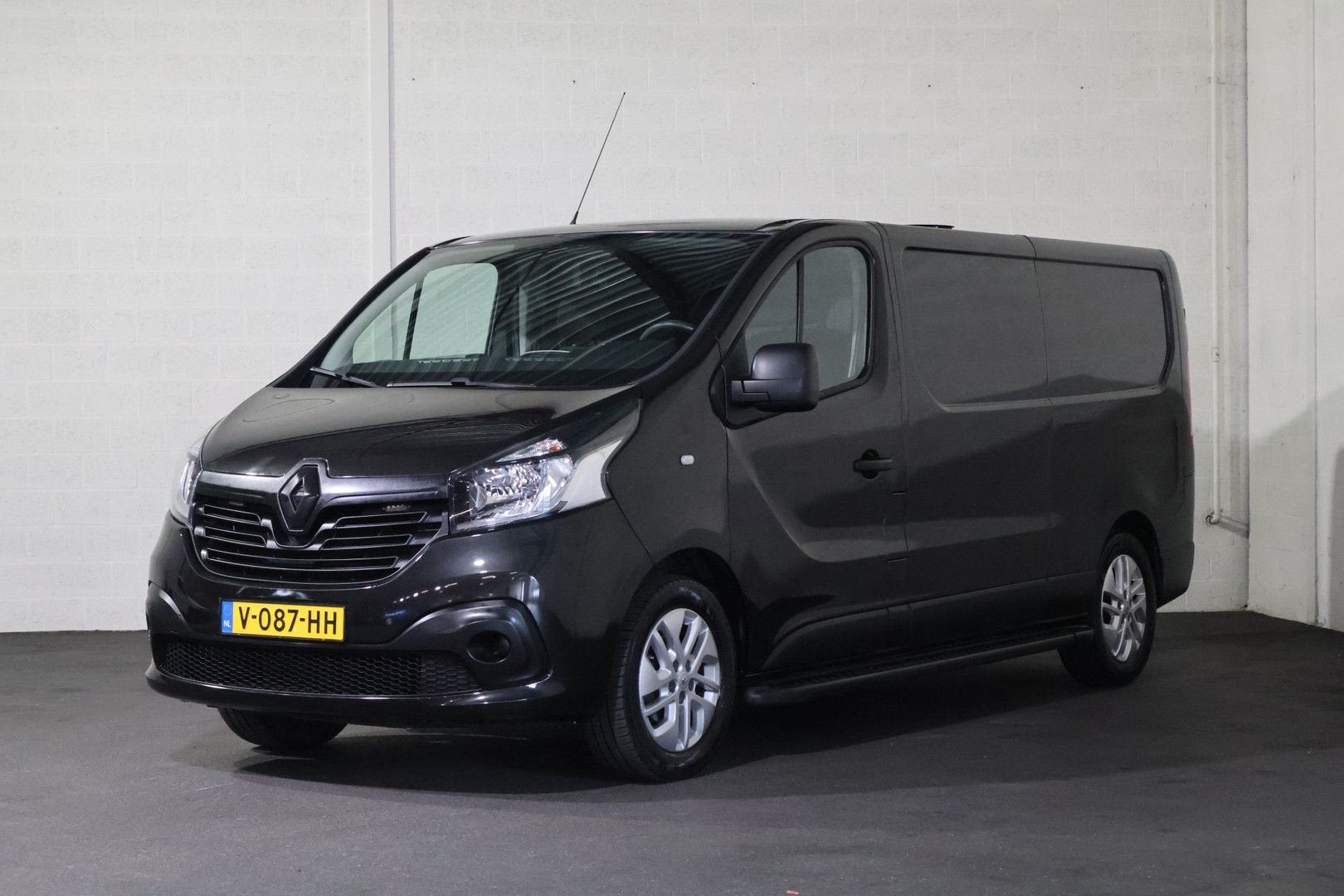 Renault Trafic 1.6 dCi 120pk L2 H1 Airco Navigatie, Autos, Achat, 174 g/km, Diesel, Capteur de stationnement