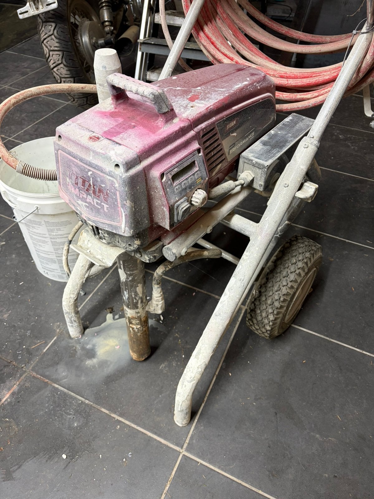 Série Airless Titan Performance, Bricolage & Construction, Matériel de peinture, Enlèvement, Utilisé, Pulvérisateur de peinture ou Pompe à peinture