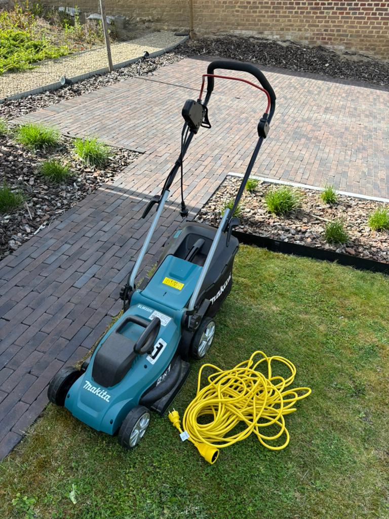 Grasmaaier Makita, Jardin & Terrasse, Tondeuses à gazon, Enlèvement, Utilisé, Tondeuses à gazon électriques