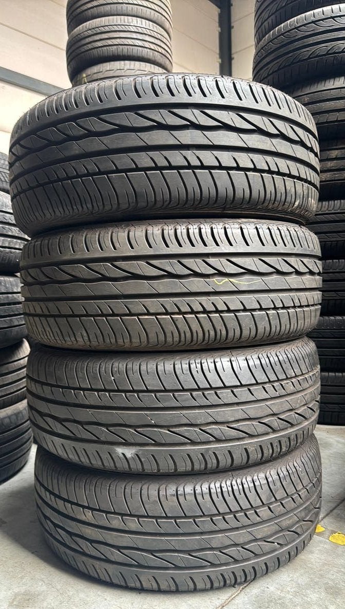 Pneus d'été 2155517 215/56/17 215/55R17  marque Bridgestone, Enlèvement