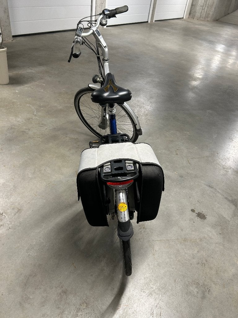 Giant E-bike Dames & Heren in nieuw staat, Fietsen en Brommers, Ophalen, Giant, Zo goed als nieuw, 47 tot 51 cm