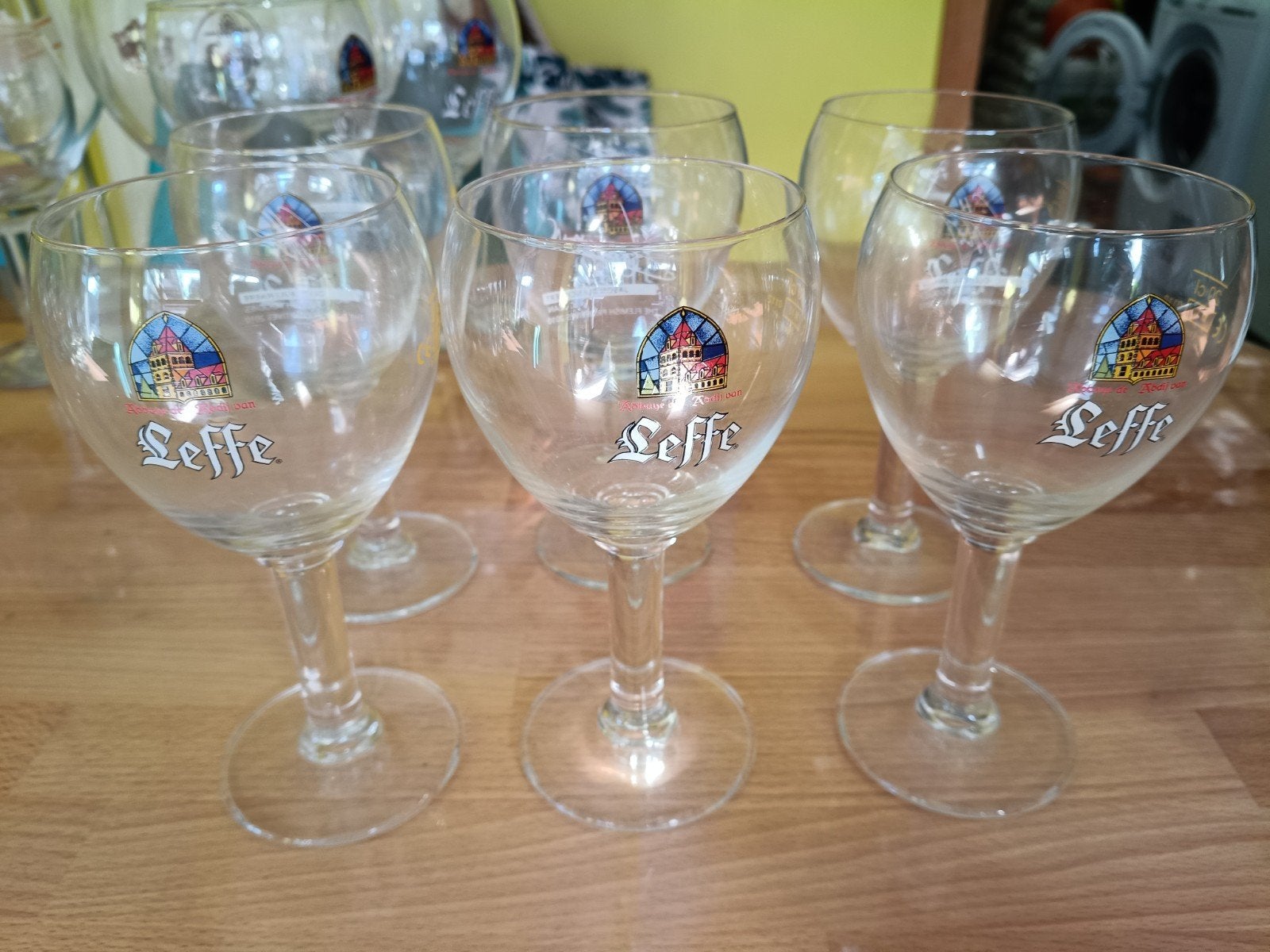 Leffe proefglaasjes met handtekening van Vlaamse primitieven, Ophalen, Leffe