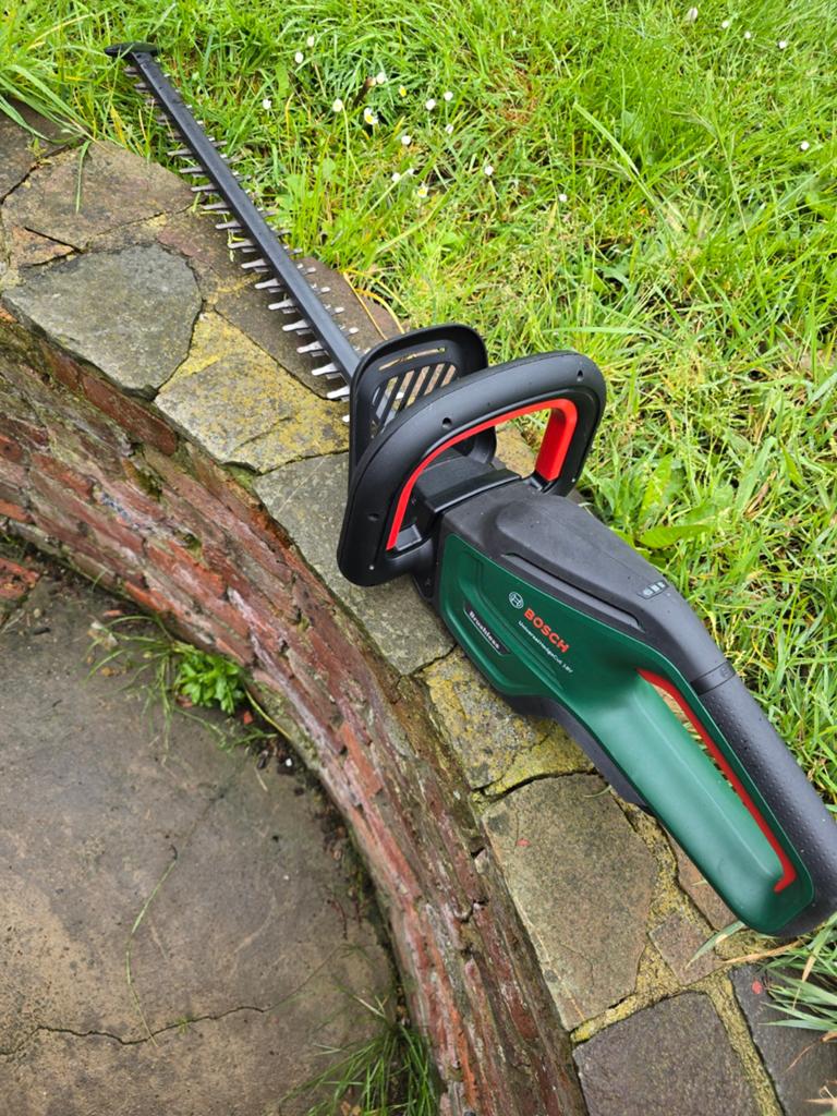 Taille-haies Bosch 18v-55 sans fil, Enlèvement, Batterie
