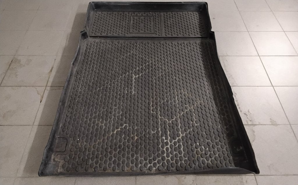 Tapis protection coffre, Ophalen, Gebruikt