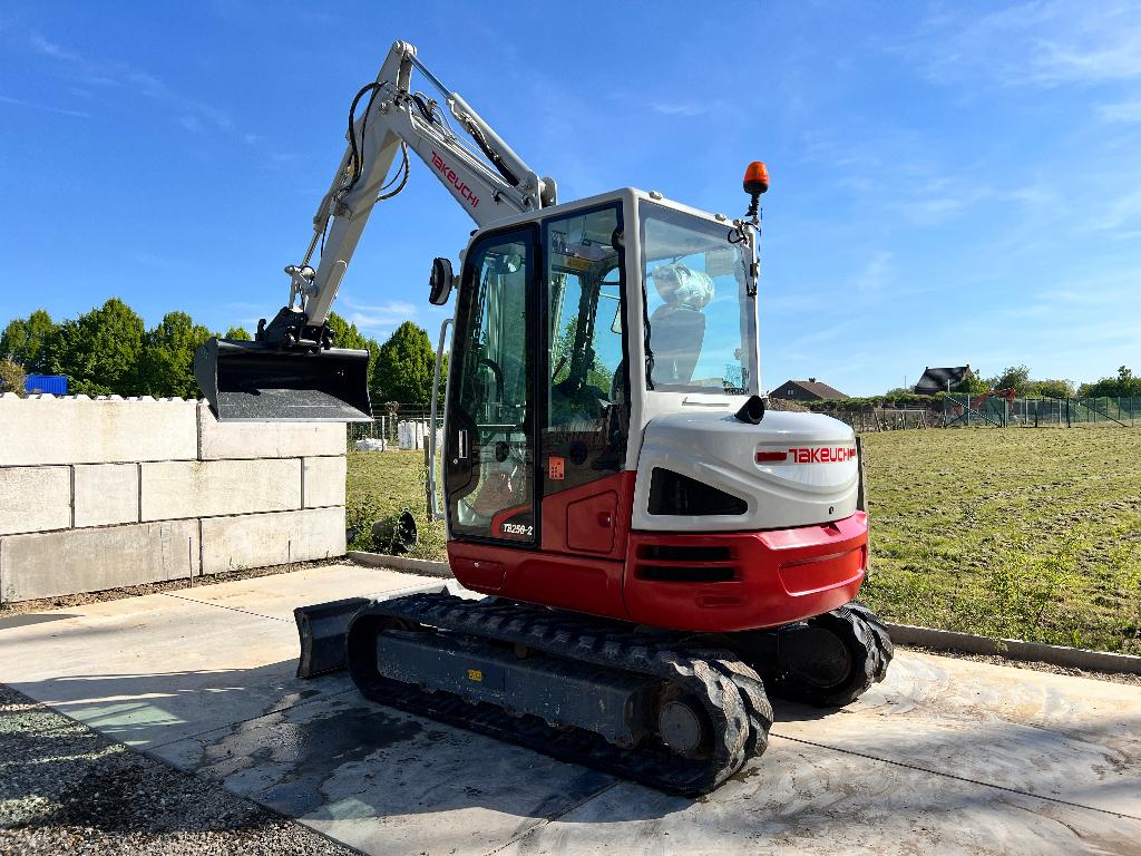 Takeuchi TB250-2 minigraver nieuwstaat, Ophalen, Graafmachine