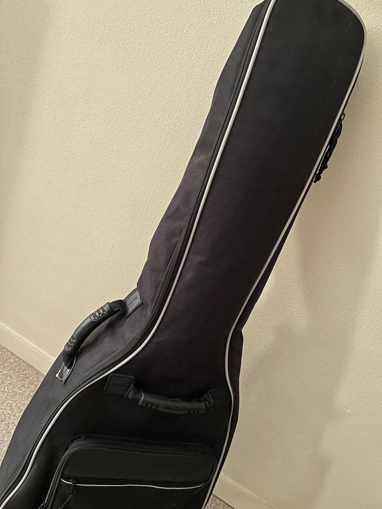 Gewa Gitaarhoes voor klassieke gitaar 4/4, Muziek en Instrumenten, Ophalen, Gebruikt