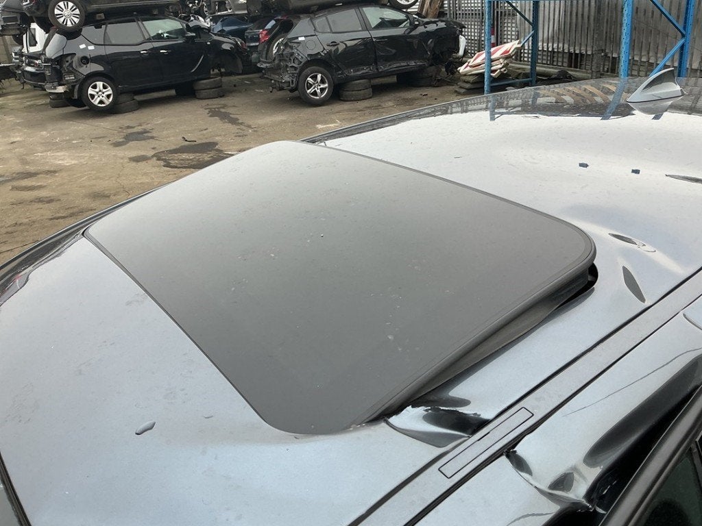 SCHUIF-KANTELDAK BMW M1 (F20) (01-2012/06-2019), Gebruikt, BMW, Petuelring 130
80809  München, DE, Bayerische Motoren Werke AG