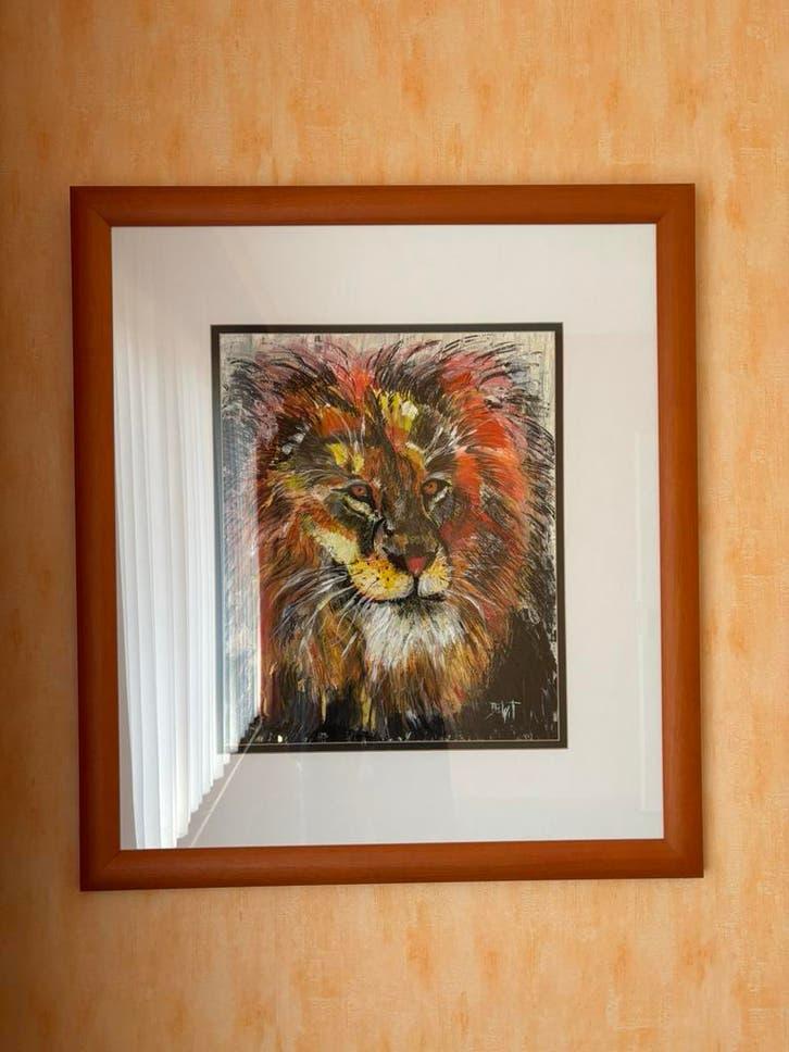Peinture tête de lion, Enlèvement