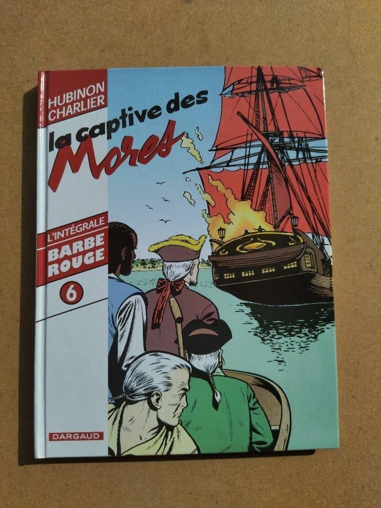 Intégrale Barbe Rouge 6 - La captive des Mores / 2001, Livres, Enlèvement ou Envoi, Charlier - Hubinon, Une BD, Utilisé