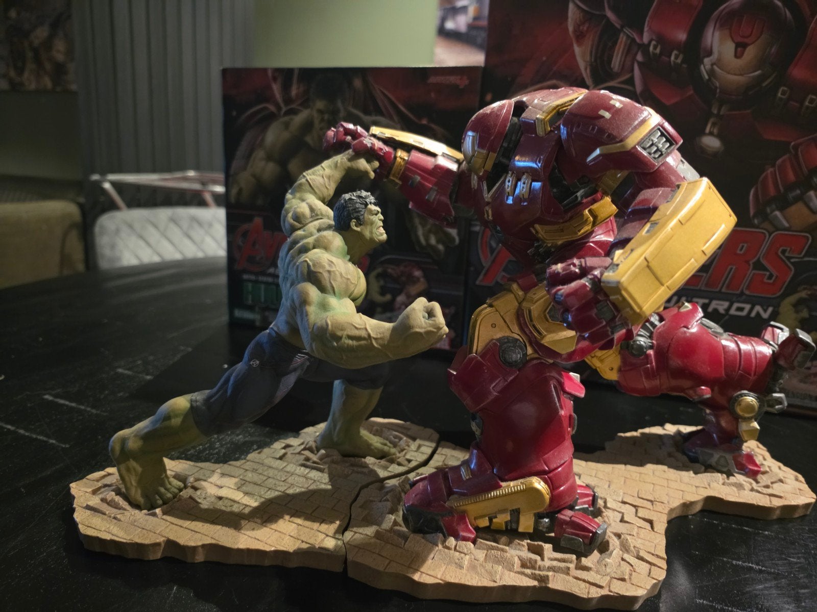 hulk vs hulkbuster, Ophalen, Zo goed als nieuw