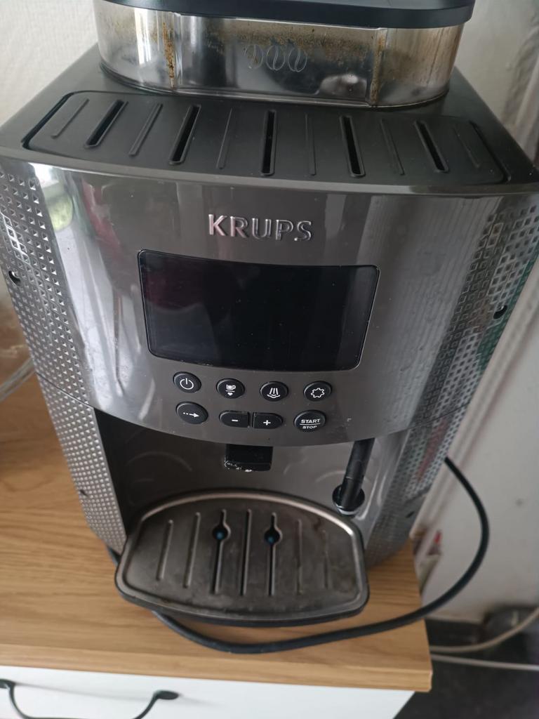 A reparer KRUPS cafe en grains, Machine à espresso, Réservoir d'eau amovible, Café en grains, Enlèvement
