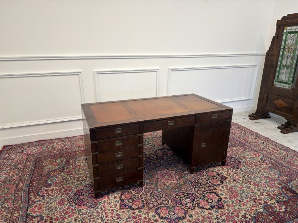 Klassiek Engels Chesterfield Bureau Partnerdesk, Antiquités & Art, Antiquités | Bureau & Affaires, Enlèvement