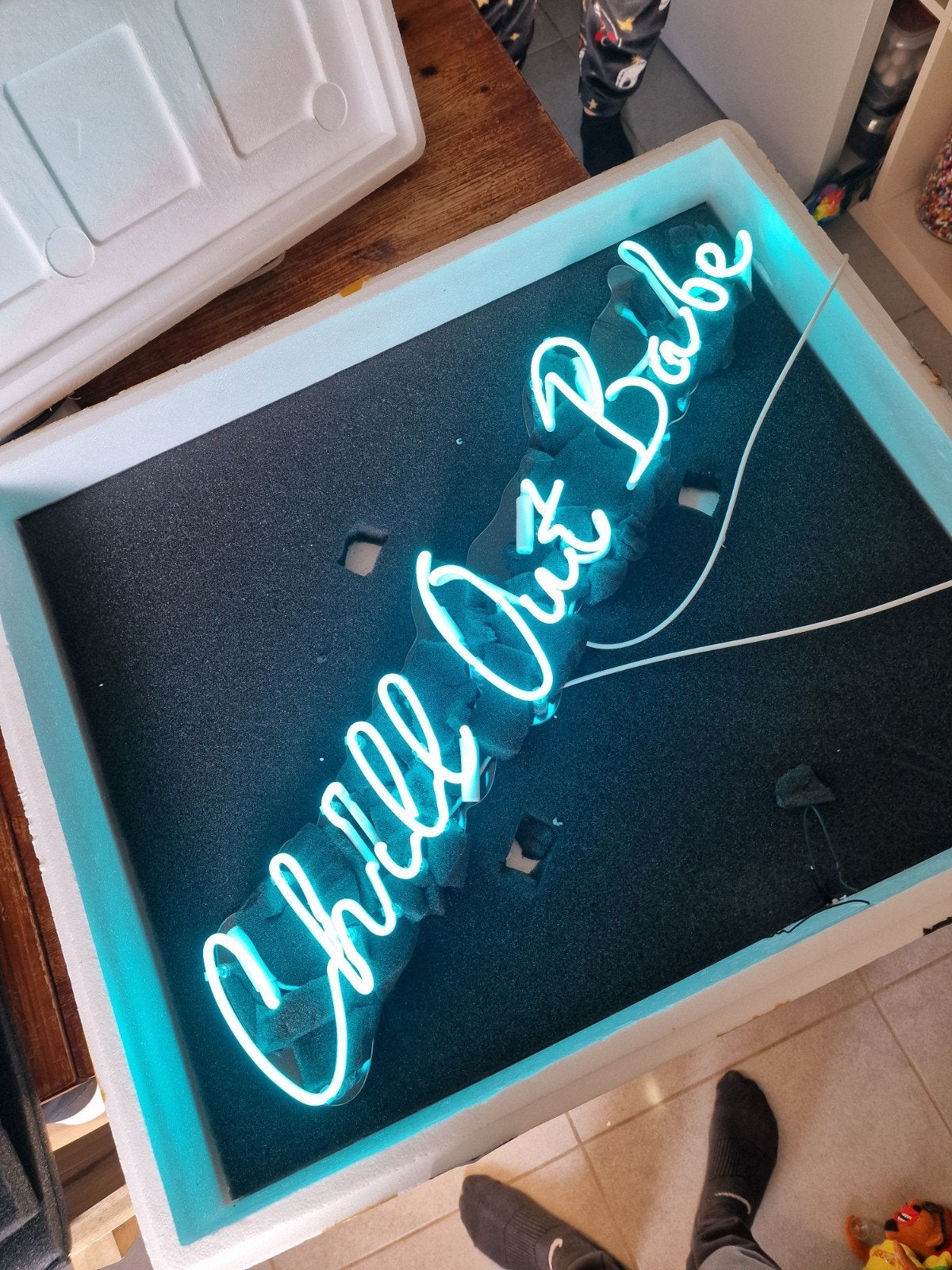 Custommade Neon lichtbord – 64 cm, Avec interrupteur, Enlèvement, Neuf, Bleu