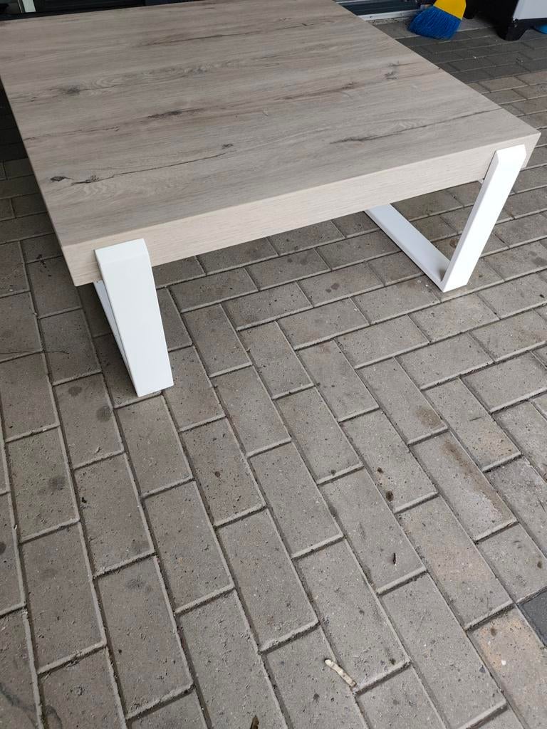 Salontafel NIEUW afmeting 1 m * 1m, Ophalen