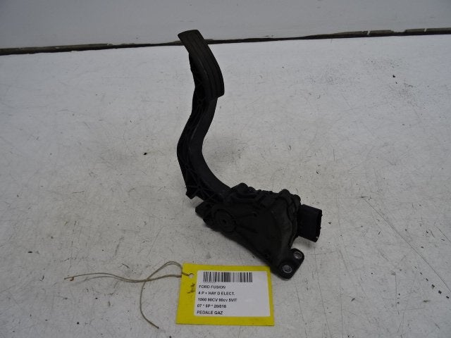 PEDALE D'ACCELERATEUR Ford Fusion (6PV00856700), Utilisé, Ford