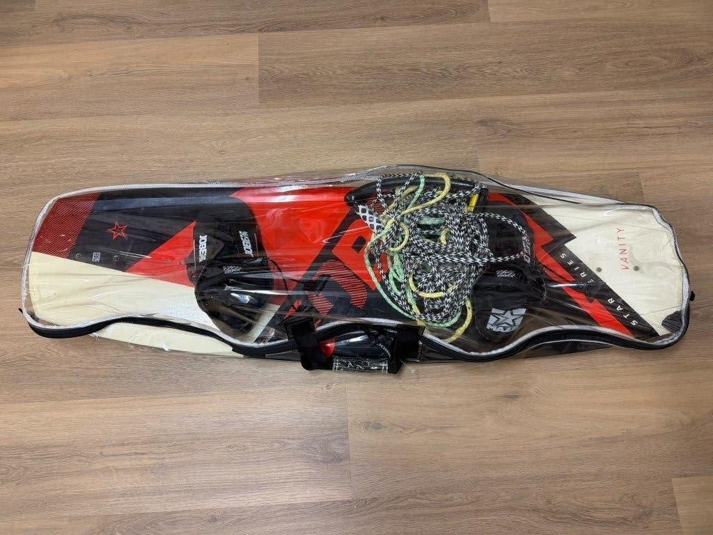 Jobe Vanity wakeboard set met bindingen, touw en tas, Watersport en Boten, Ophalen, Gebruikt, Board