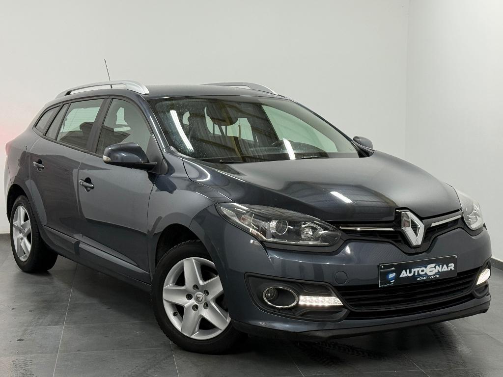 Renault Megane SW 1.2 TCe Euro6 - Navi - Airco, Auto's, 4 cilinders, Leder en Stof, Zwart, Bedrijf
