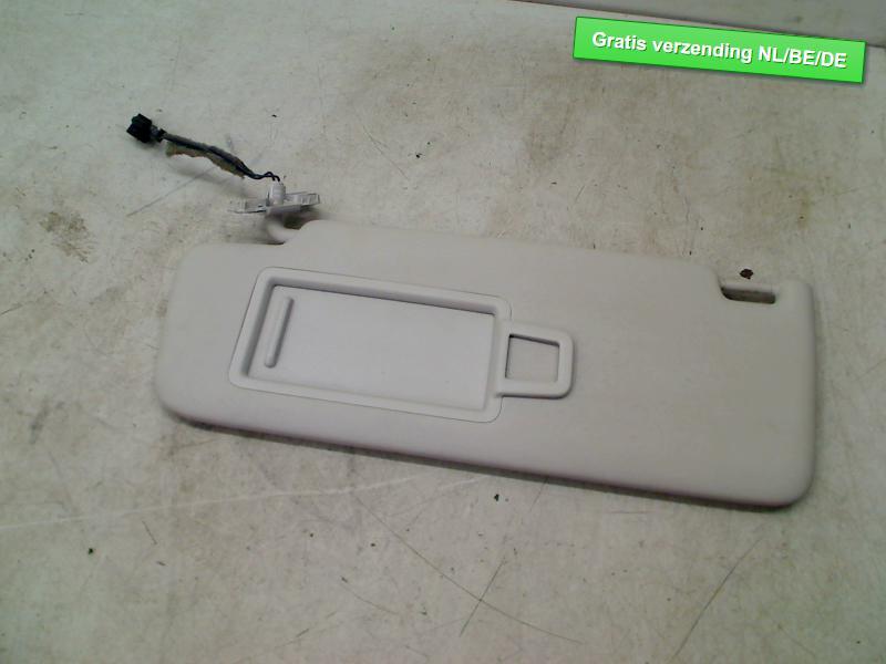 ZONNEKLEP LINKS Volkswagen T-Roc I (5G0857551AJ), Gebruikt, De Bloemendaal 21 21
5221 EB  'S HERTOGENBOSCH, NL, Info@123Parts.nl