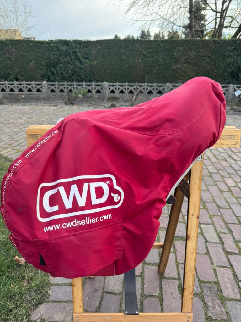 Cwd springzadel, Dieren en Toebehoren, Ophalen, Gebruikt, Springen