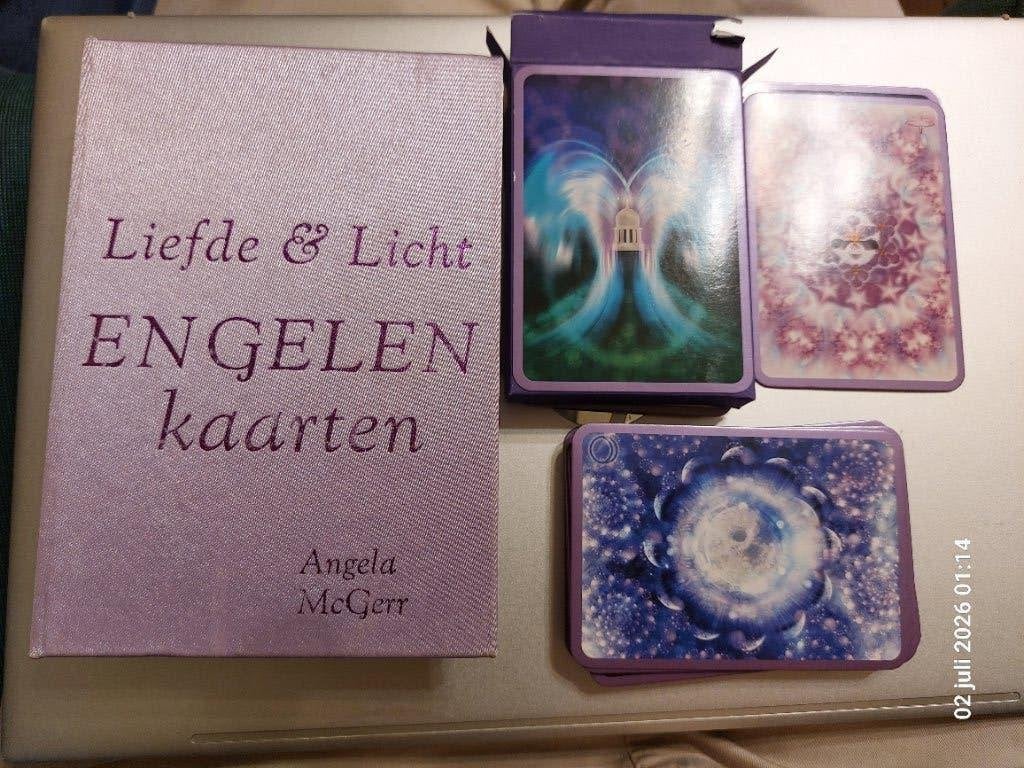 Engelen kaarten Angela McGerr, Ophalen