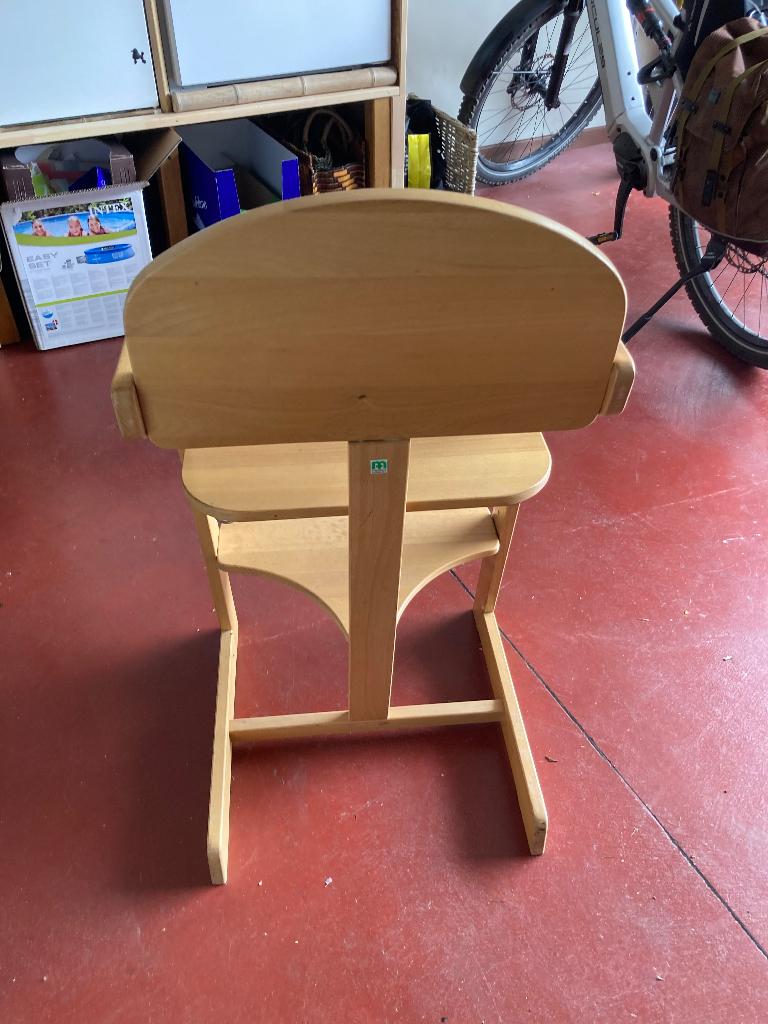 Houten kinderstoel, Kinderen en Baby's, Kinderstoelen, Ophalen, Gebruikt, Meegroeistoel, Aanschuifbaar