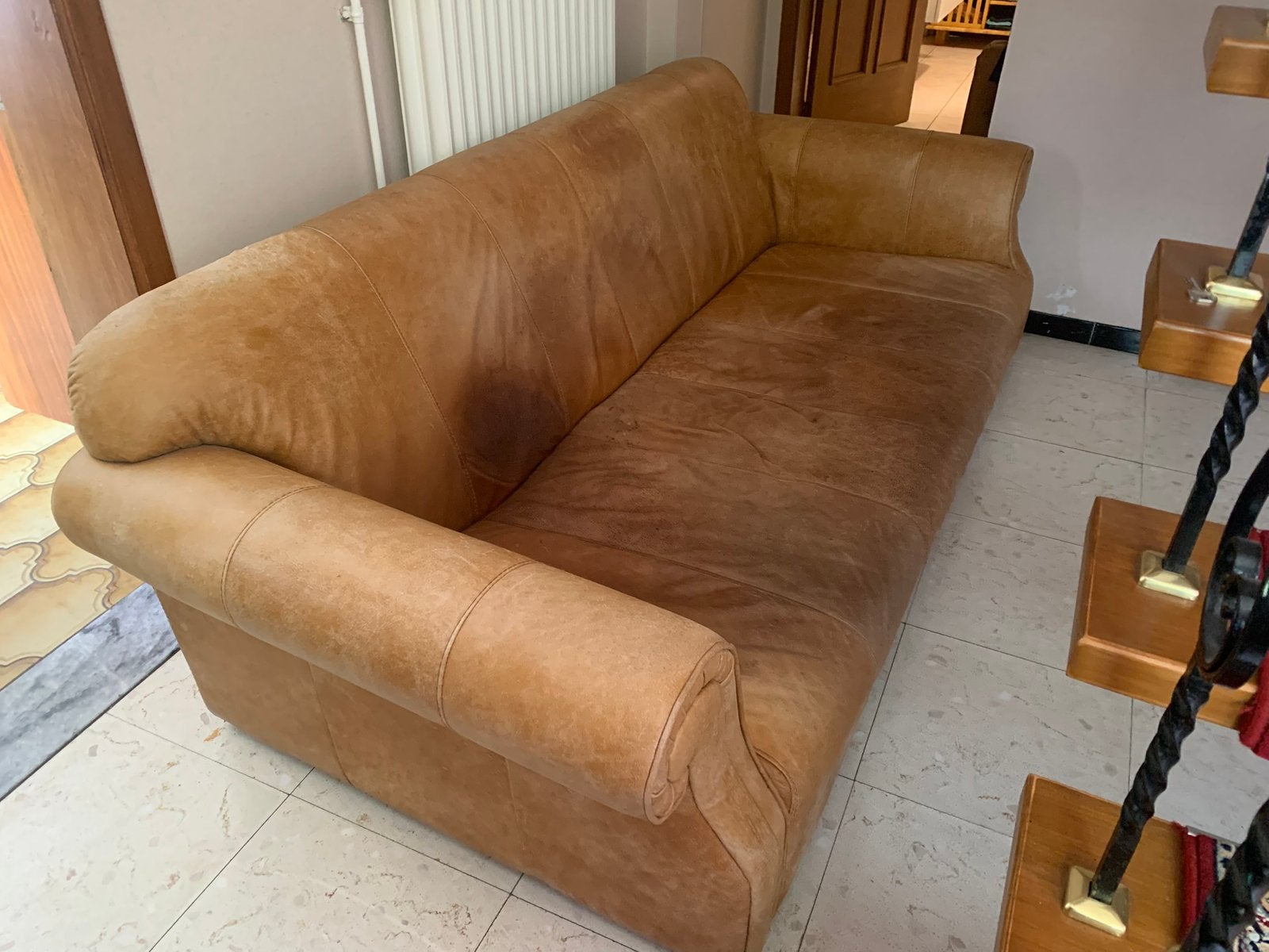 Gratis Lederen Chesterfield Zetel - afhalen in Tielen, Enlèvement, Utilisé, Cuir, Trois personnes