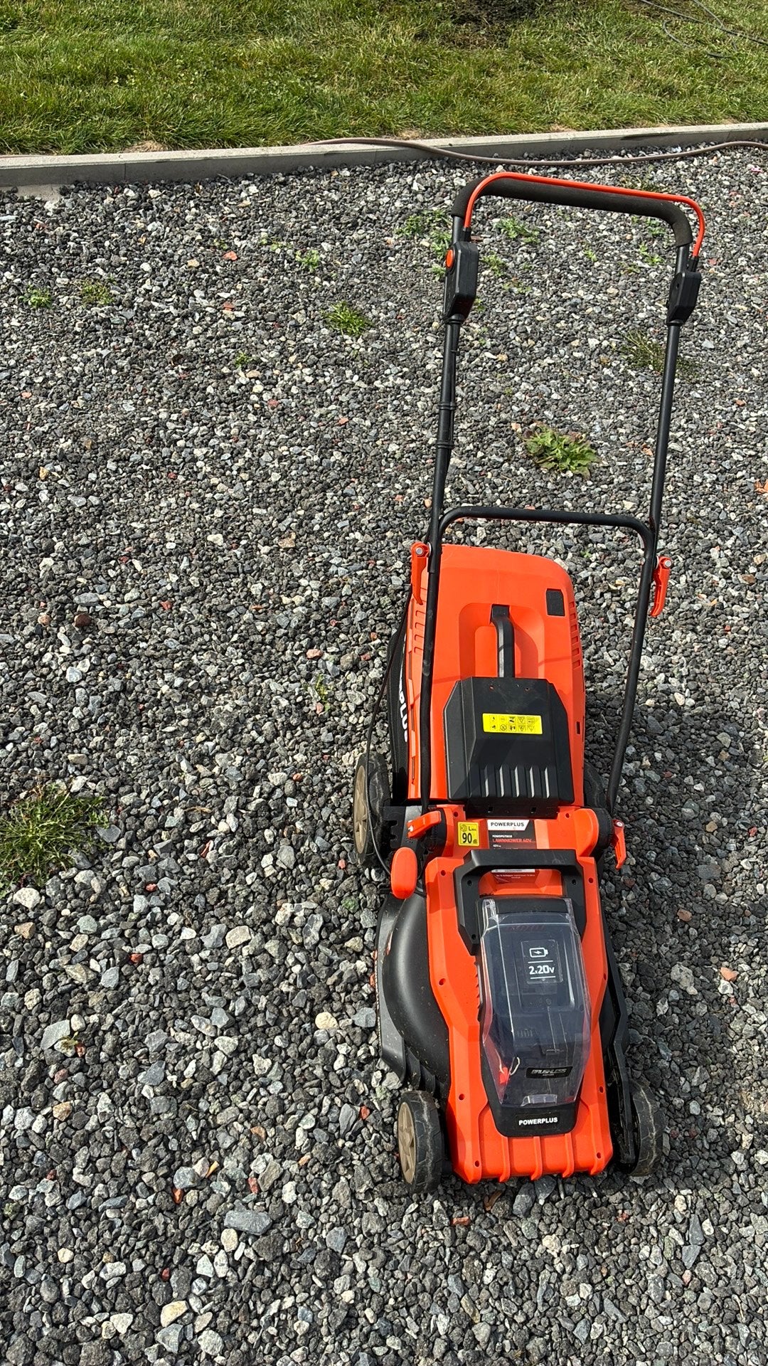 Tondeuse electrique sans fil, Enlèvement, Comme neuf