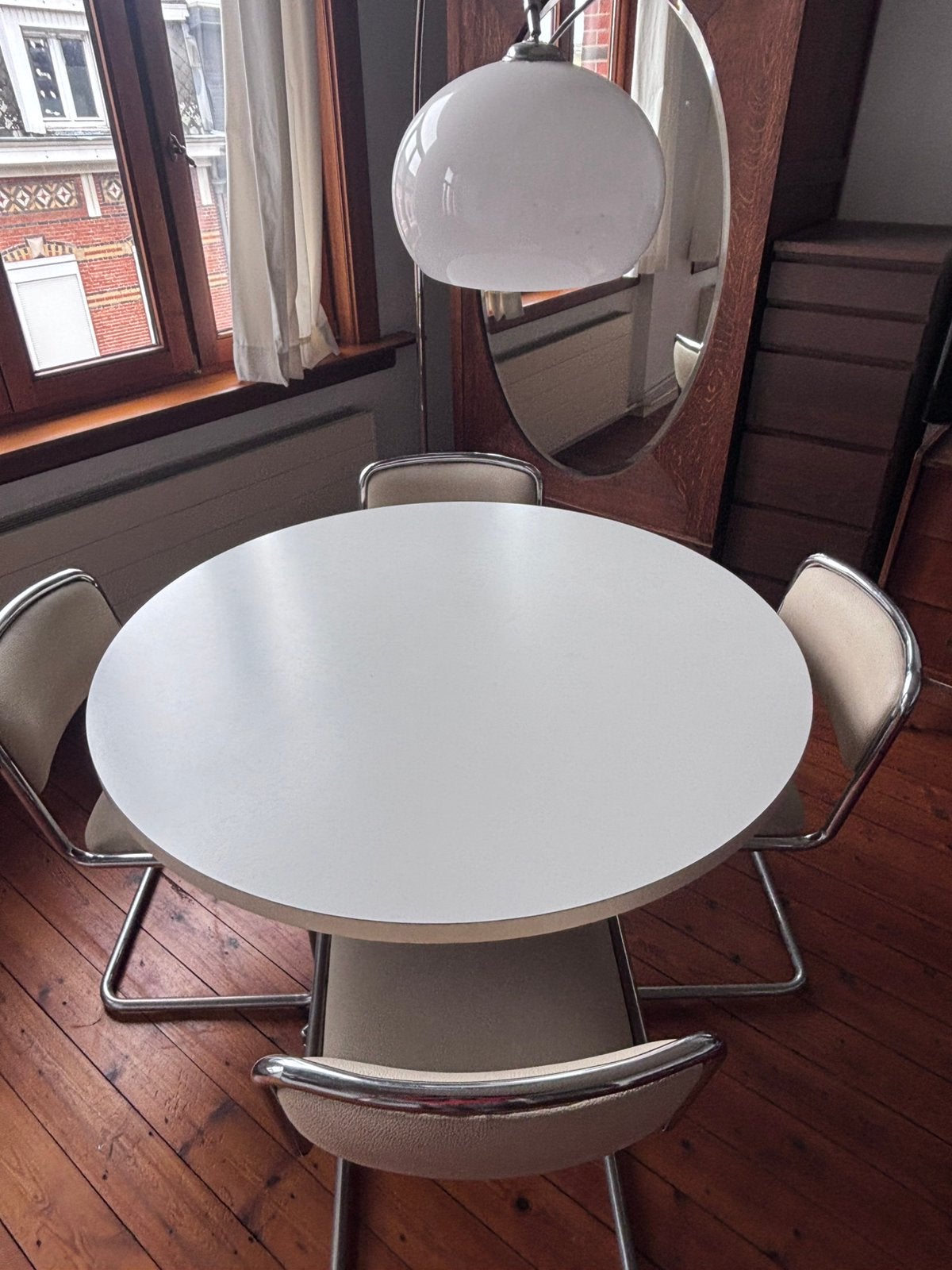 Vintage ronde tafel met vier stoelen, Ophalen, Gebruikt, Retro, 4 tot 6 stoelen