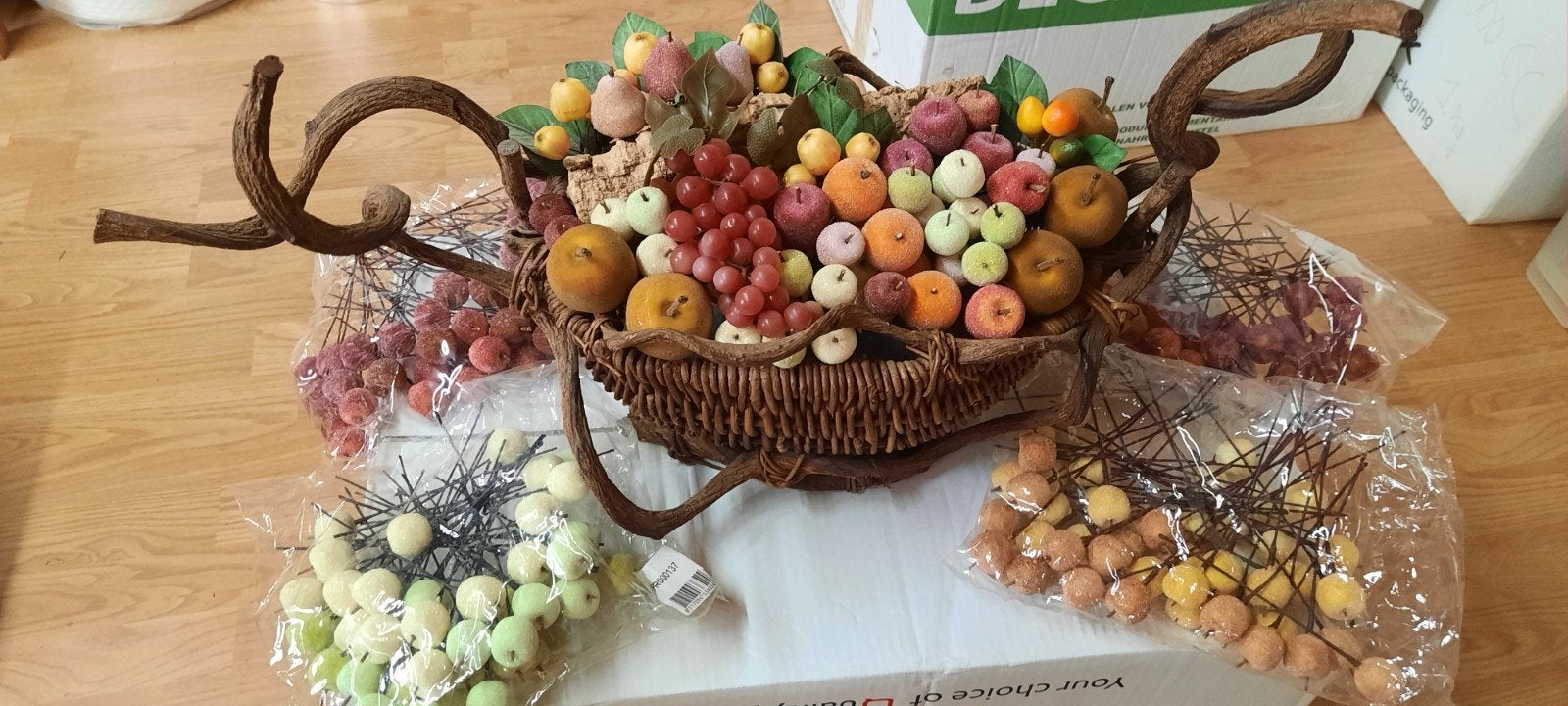 grote partij  kunstfruit ( appeltjes), Ophalen