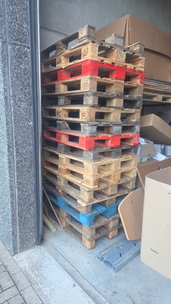 Lot van 16 Europallets – Goede staat – Regio Bonheiden, Ophalen