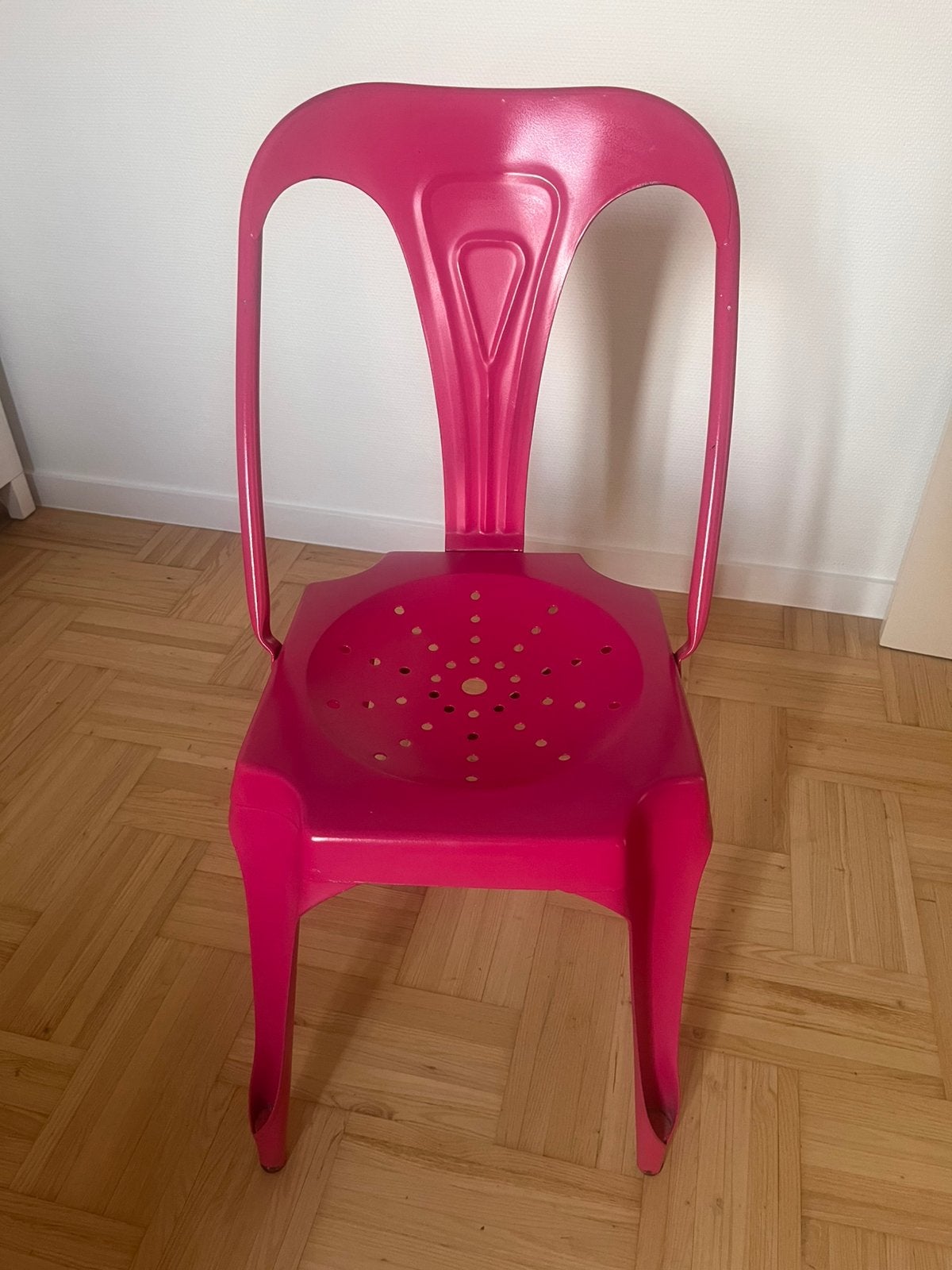Chaise metal rose, Enfants & Bébés, Chambre d'enfant | Tables & Chaises, Enlèvement, Comme neuf, Chaise(s)