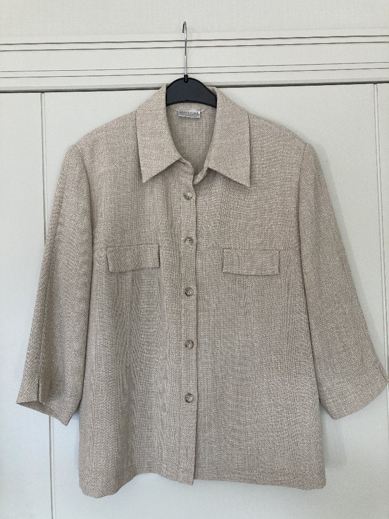 Mooie blouse/jasje Mayerline, maat 44. Zeer goede staat, Kleding | Dames, Mayerline, Beige, Maat 42/44 (L), Ophalen of Verzenden