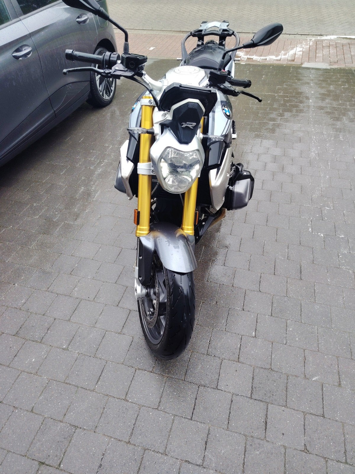 r1250r bouwjaar 2022 goede staat gsm 0475 276683, Motoren