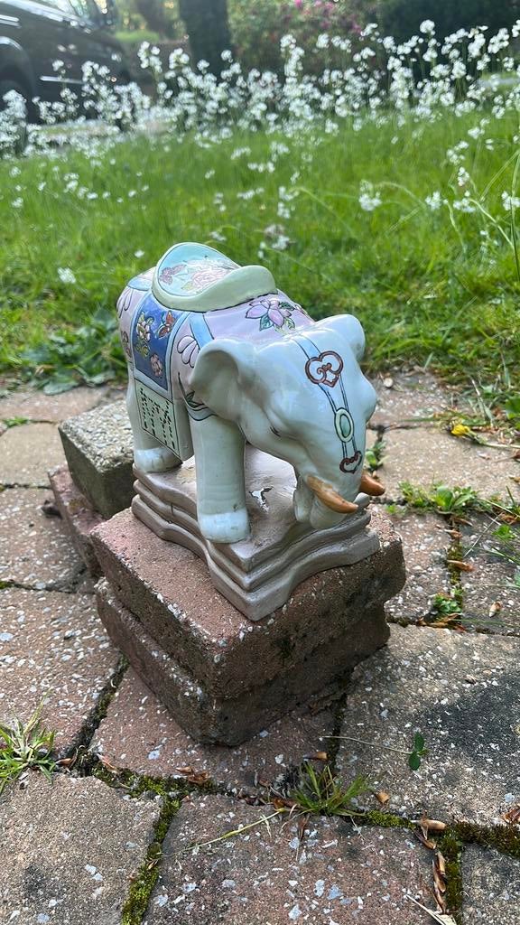 Indische olifant, Tuin en Terras, Ophalen, Zo goed als nieuw